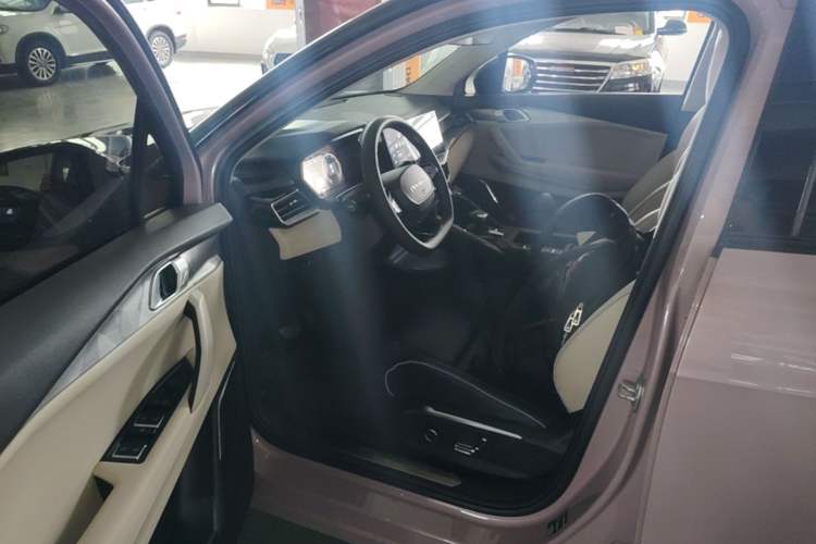 Used Lynk & Co 06 2023 Remix 1.5T Shero Driver Seat