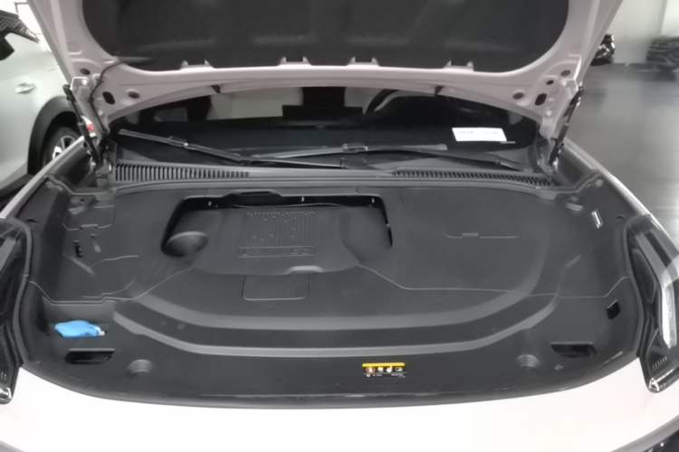 Used Lynk & Co 06 2023 Remix 1.5T Shero Engine Bay