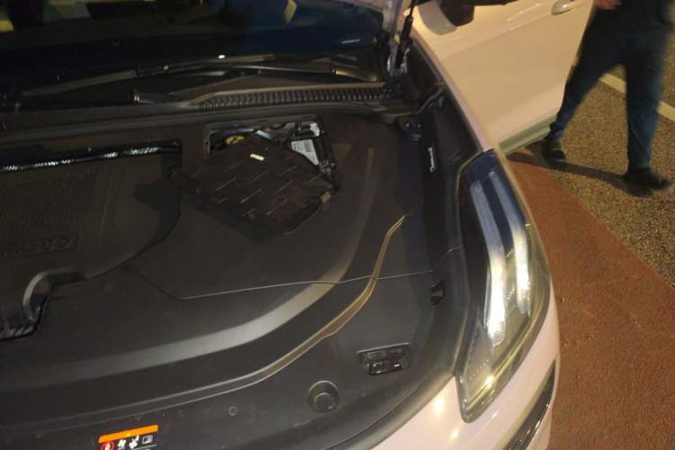 Used Lynk & Co 06 2023 Remix 1.5T Shero Engine Bay Left