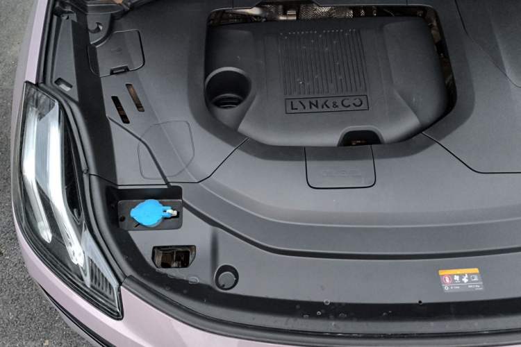 Used Lynk & Co 06 2023 Remix 1.5T Shero Engine Bay Right