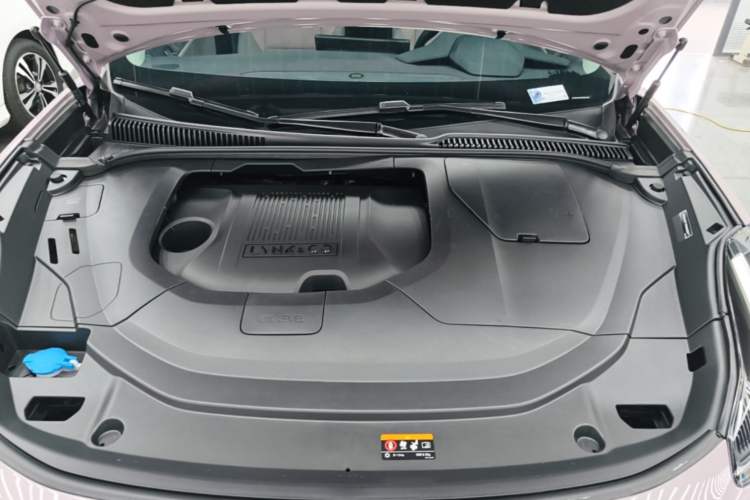 Used Lynk & Co 06 2023 Remix 1.5T Shero Engine Bay