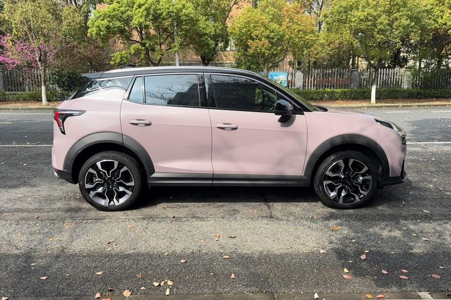 Used Lynk & Co 06 2023 Remix 1.5T Shero Exterior 2