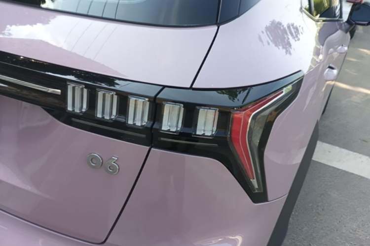 Used Lynk & Co 06 2023 Remix 1.5T Shero Exterior 3