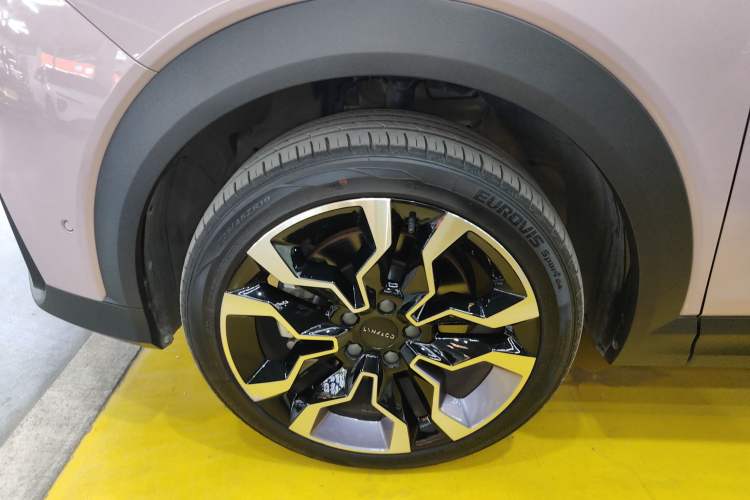 Used Lynk & Co 06 2023 Remix 1.5T Shero Exterior 4