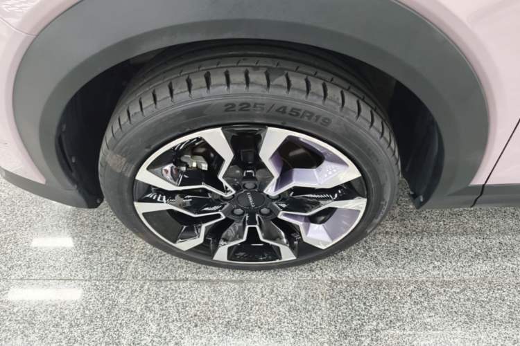 Used Lynk & Co 06 2023 Remix 1.5T Shero Exterior 4