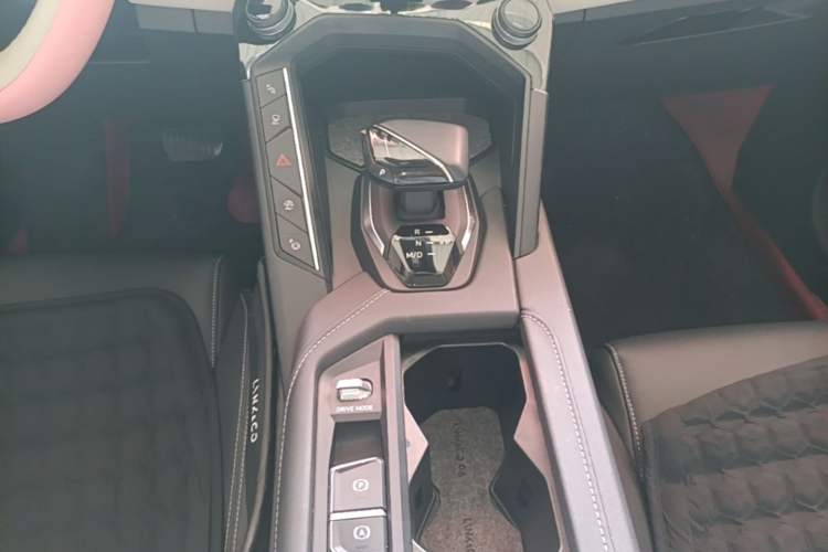 Used Lynk & Co 06 2023 Remix 1.5T Shero Gear Lever