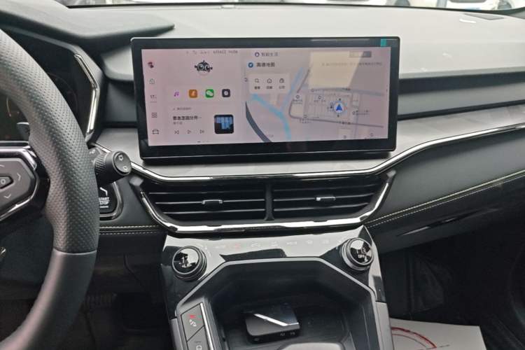 Used Lynk & Co 06 2023 Remix 1.5T Hero Audio And AC Panel