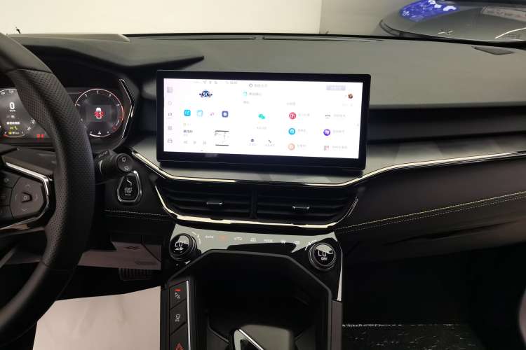 Used Lynk & Co 06 2023 Remix 1.5T Hero Audio And AC Panel