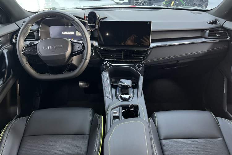 Used Lynk & Co 06 2023 Remix 1.5T Hero Audio And AC Panel
