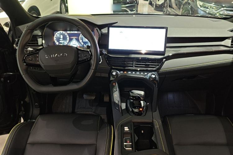 Used Lynk & Co 06 2023 Remix 1.5T Hero Center Console