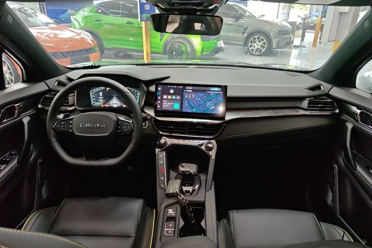 Used Lynk & Co 06 2023 Remix 1.5T Hero Center Console