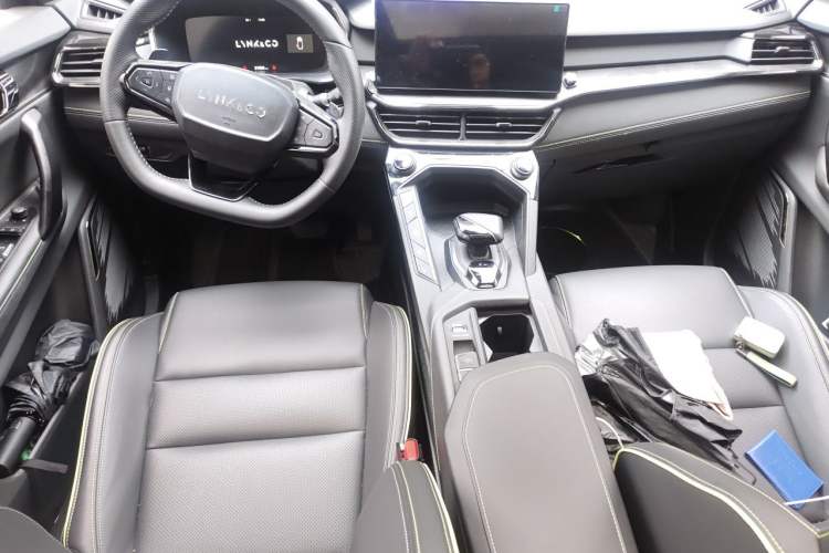 Used Lynk & Co 06 2023 Remix 1.5T Hero Center Console