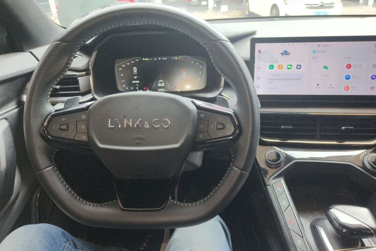Used Lynk & Co 06 2023 Remix 1.5T Hero Center Console
