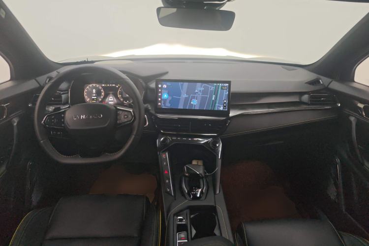 Used Lynk & Co 06 2023 Remix 1.5T Hero Center Console