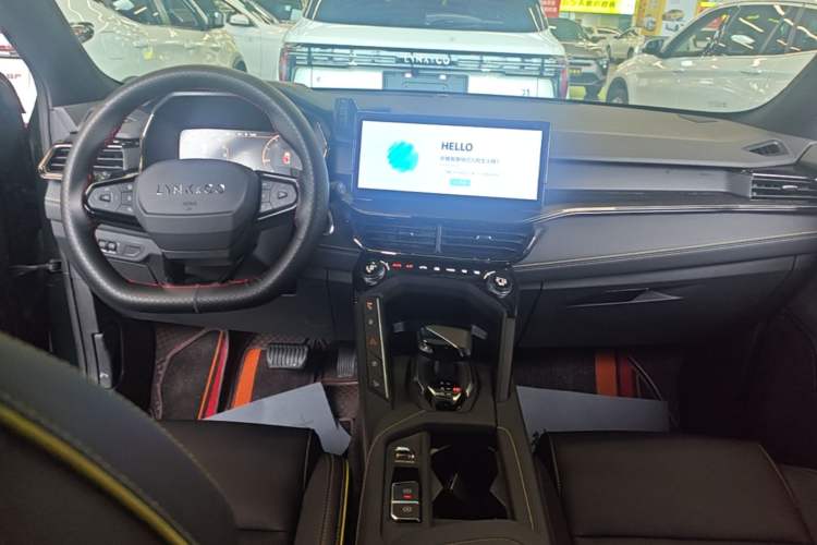 Used Lynk & Co 06 2023 Remix 1.5T Hero Center Console