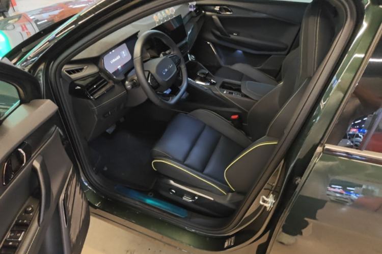 Used Lynk & Co 06 2023 Remix 1.5T Hero Driver Seat
