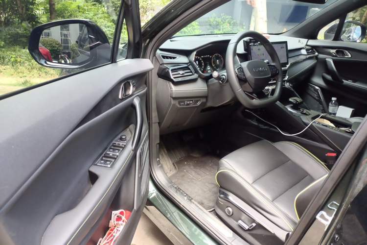 Used Lynk & Co 06 2023 Remix 1.5T Hero Driver Seat