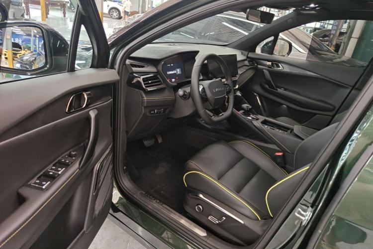 Used Lynk & Co 06 2023 Remix 1.5T Hero Driver Seat