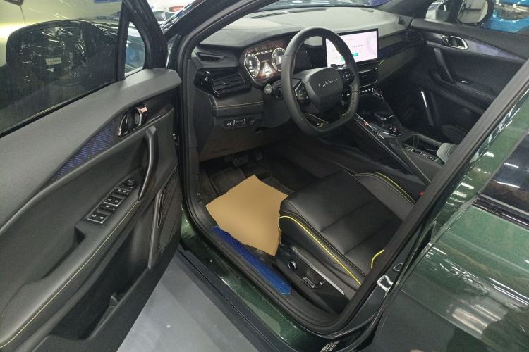 Used Lynk & Co 06 2023 Remix 1.5T Hero Driver Seat
