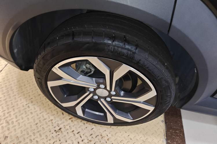 Used Lynk & Co 06 2023 Remix 1.5T Hero Exterior 2