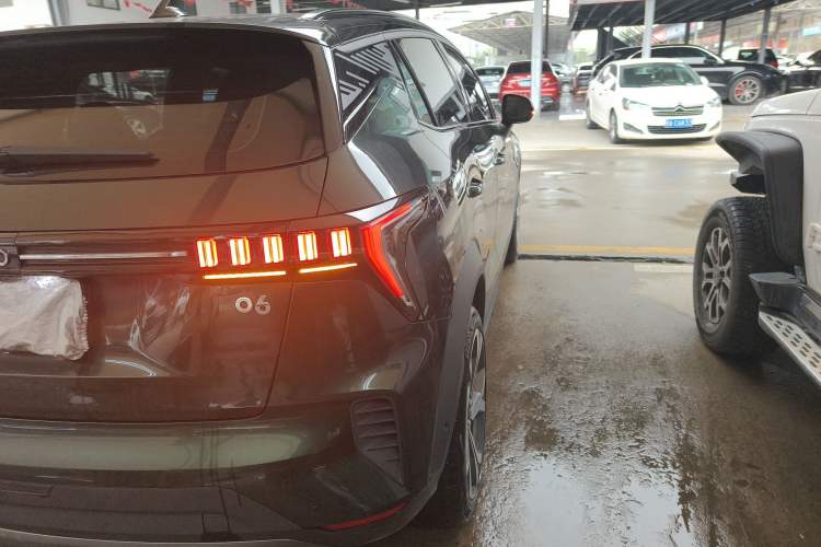 Used Lynk & Co 06 2023 Remix 1.5T Hero Exterior 3
