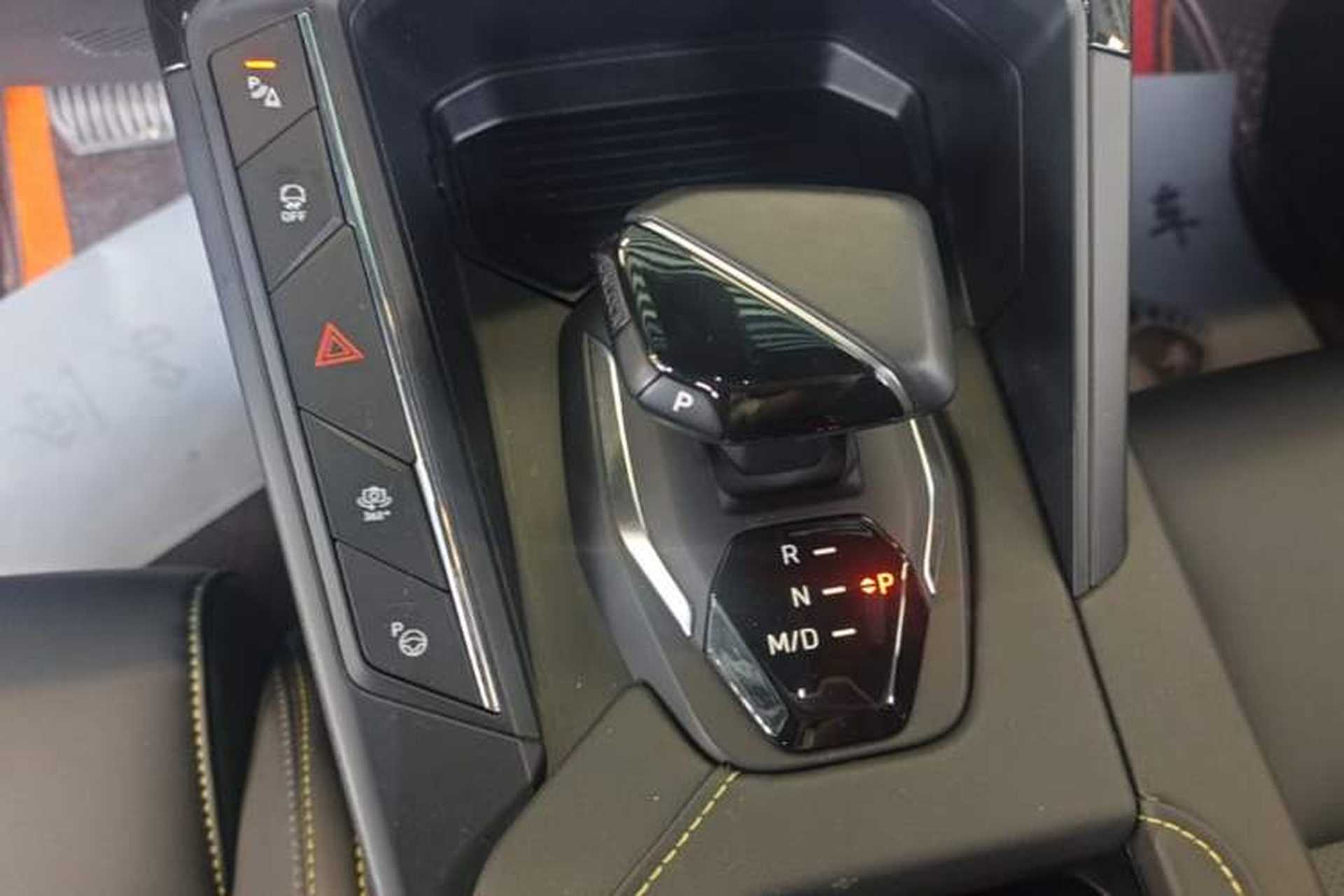 Used Lynk & Co 06 2023 Remix 1.5T Hero Gear Lever