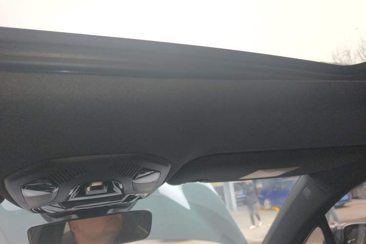 Used Lynk & Co 06 2023 Remix 1.5T Hero Headliner