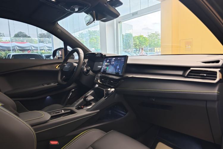 Used Lynk & Co 06 2023 Remix 1.5T Hero Interior 1