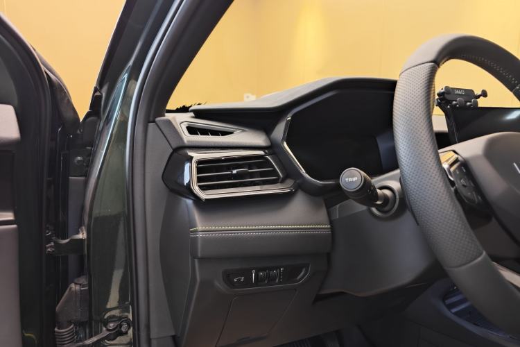 Used Lynk & Co 06 2023 Remix 1.5T Hero Interior 12
