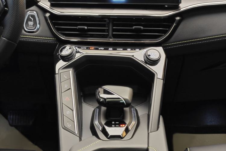 Used Lynk & Co 06 2023 Remix 1.5T Hero Interior 2