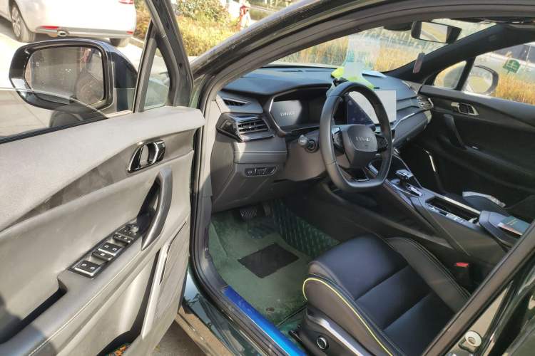 Used Lynk & Co 06 2023 Remix 1.5T Hero Interior 3