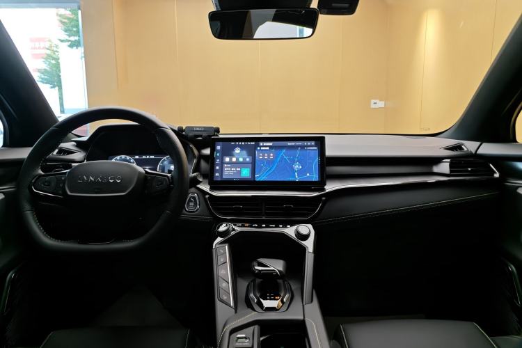 Used Lynk & Co 06 2023 Remix 1.5T Hero Interior 3