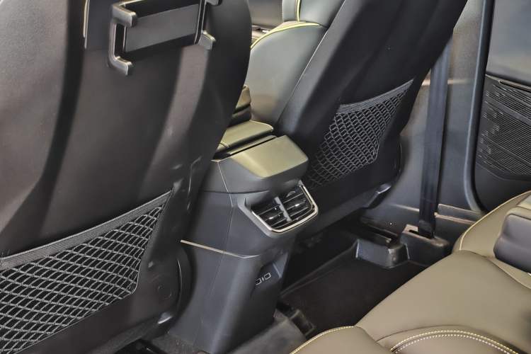 Used Lynk & Co 06 2023 Remix 1.5T Hero Interior 6