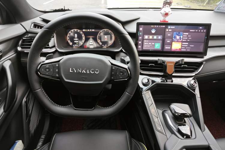 Used Lynk & Co 06 2023 Remix 1.5T Hero Interior 7