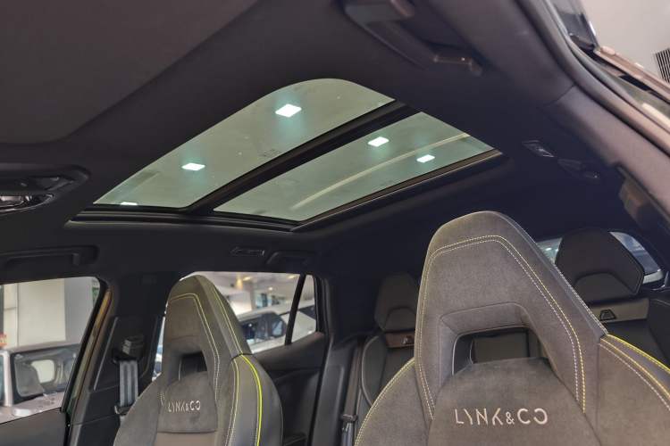 Used Lynk & Co 06 2023 Remix 1.5T Hero Interior 8