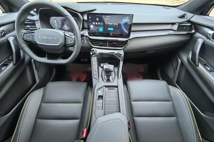 Used Lynk & Co 06 2023 Remix 1.5T Hero Interior 8