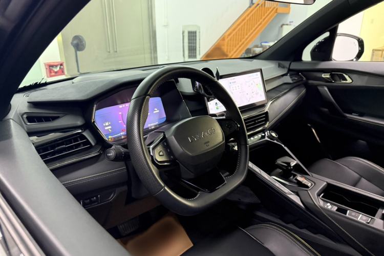 Used Lynk & Co 06 2023 Remix 1.5T Hero Interior 8