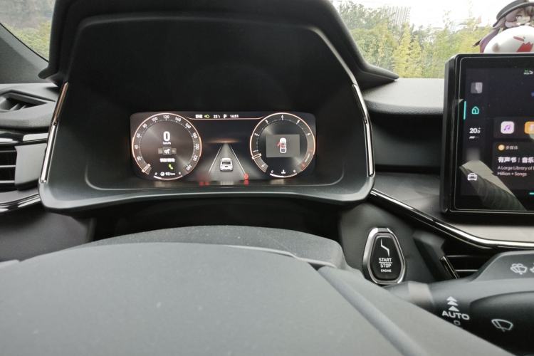 Used Lynk & Co 06 2023 Remix 1.5T Hero Interior 8