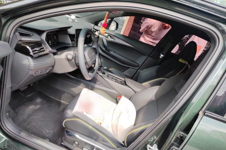 Used Lynk & Co 06 2023 Remix 1.5T Hero Left Front Seat