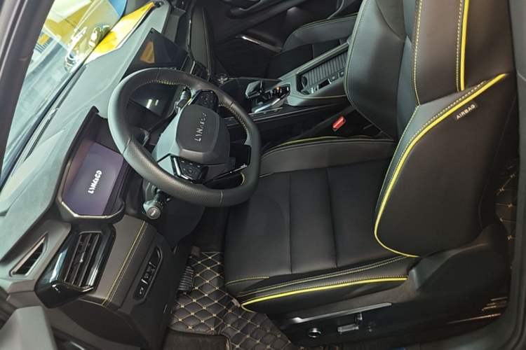 Used Lynk & Co 06 2023 Remix 1.5T Hero Left Front Seat