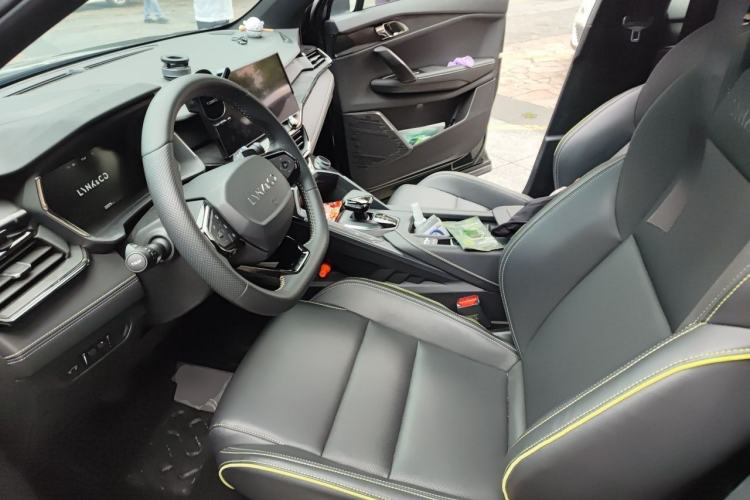 Used Lynk & Co 06 2023 Remix 1.5T Hero Left Front Seat