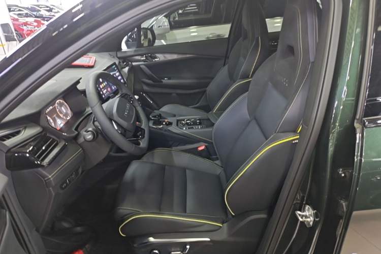 Used Lynk & Co 06 2023 Remix 1.5T Hero Left Front Seat