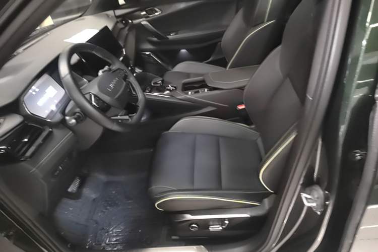 Used Lynk & Co 06 2023 Remix 1.5T Hero Left Front Seat