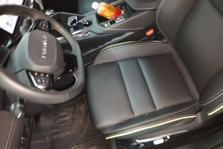 Used Lynk & Co 06 2023 Remix 1.5T Hero Left Front Seat