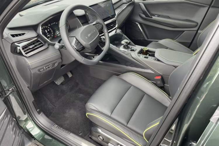 Used Lynk & Co 06 2023 Remix 1.5T Hero Left Front Seat
