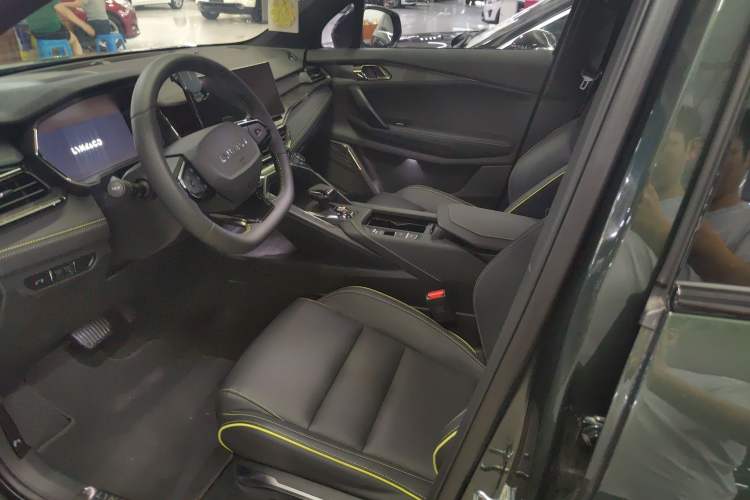 Used Lynk & Co 06 2023 Remix 1.5T Hero Left Front Seat