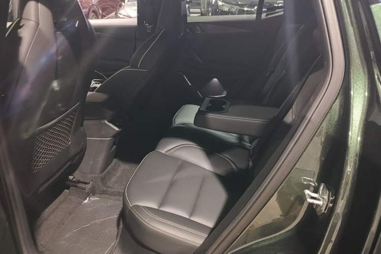 Used Lynk & Co 06 2023 Remix 1.5T Hero Left Rear Seat