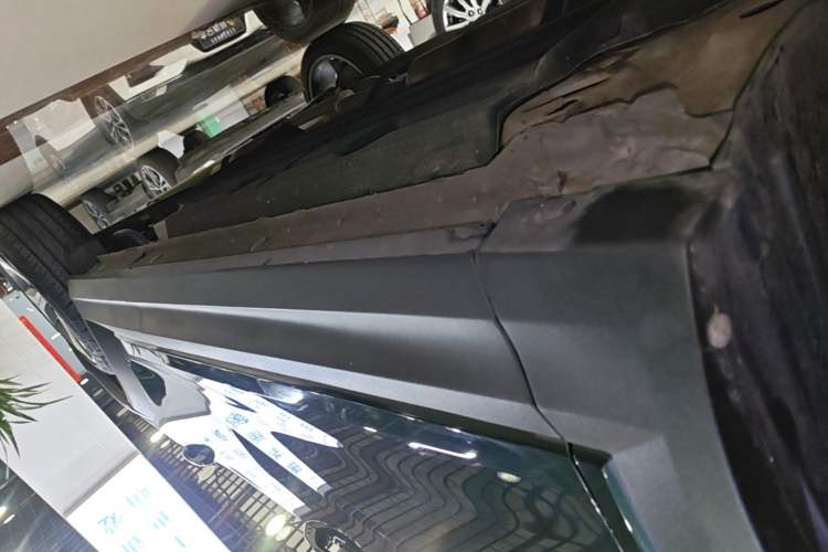 Used Lynk & Co 06 2023 Remix 1.5T Hero Left Side Sill