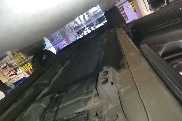 Used Lynk & Co 06 2023 Remix 1.5T Hero Left Side Sill