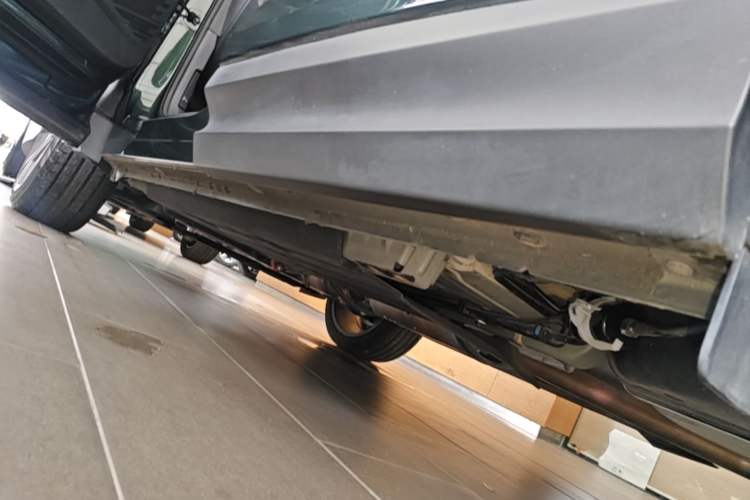 Used Lynk & Co 06 2023 Remix 1.5T Hero Left Side Sill